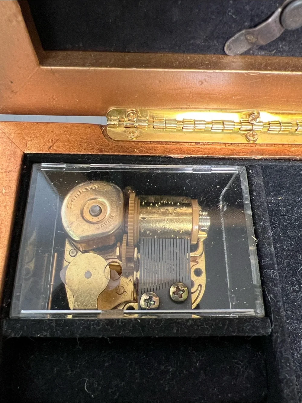 Vintage music box photo frame. The San Francisco Music Box Co. 3 1/2 x 5“